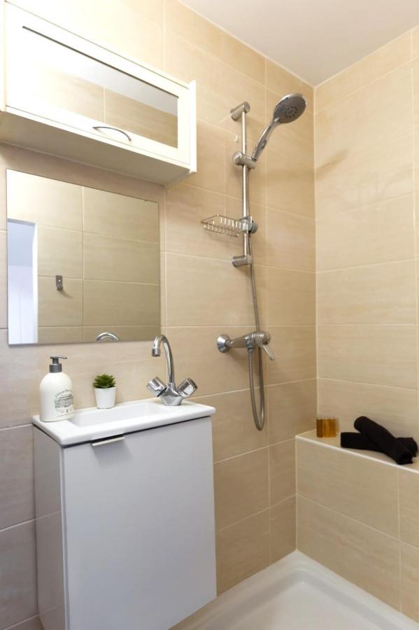 Appartement Cosy Et De Bon Standing Fontenay-sous-Bois Exteriör bild